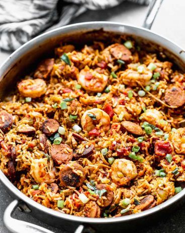 Authentic Creole Jambalaya Recipe, Easy Jambalaya Recipe, Cajun Dinner, Creole Jambalaya Recipe, Meals List, Jambalaya Recipes, Easy Jambalaya, Monthly Meals, Casserole Dinners