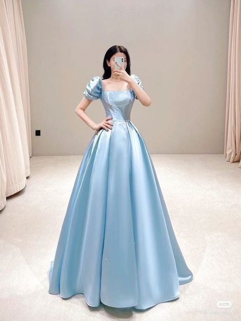 Poet Shirt, Pretty Quinceanera Dresses, Fantasy Style, Gowns Dresses Elegant, Royal Dresses, Fashion Designing, Princess Ball Gowns, Wedding Dresses For Girls, Stylish Party Dresses