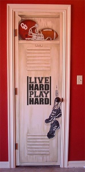 Live Hard Play Hard vinyl lettering sports decal boys bedroom wall art Locker Room Bedroom, Locker Room Ideas, Ikea Modern, Boys Bedroom Wall Art, Hunter Room, Football Rooms, Sports Bedroom, Football Bedroom, Baseball Bedroom