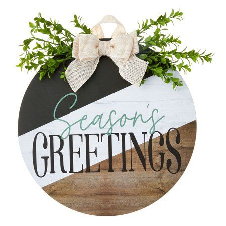 Handwritten Signs, Wood Wreaths, Christmas Decor Diy Cheap, Happy Holidays Sign, Wooden Rounds, Round Signs, Black And White Christmas, Door Signs Diy, Wooden Welcome Signs