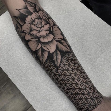 Tattoo Geometric Filler, Sleeve Background Filler Women, Black And Grey Filler Tattoo Ideas, Black And Grey Geometric Tattoo, Sleeve Tattoo Background Filler, Smokey Tattoo Filler, Mandela Tattoo Filler, Geometric Filler Tattoo Design, Dot Work Sleeve Tattoo