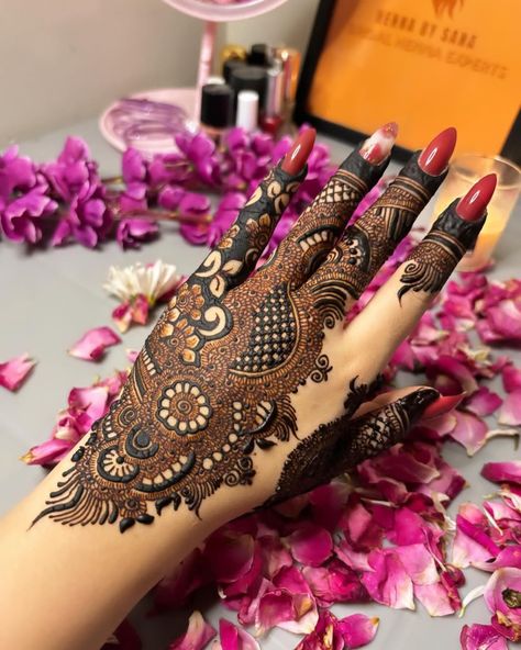 Kashi Mehndi Designs, Flowers Mehendi Designs, Kashees Mehndi Designs, Henna Palm, Kashees Mehndi, Kashee's Mehndi Designs, Mehndi Designs 2018, Mehndi Designs Bridal Hands, Very Simple Mehndi Designs