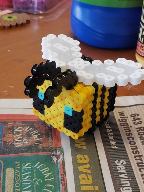 Perler Beads Bee, Small Perler Bead Patterns, 3d Perler Bead Patterns, Minecraft Perler Beads, Minecraft Beads, Hama Beads 3d, Hama Art, Hamma Beads Ideas, Pokemon Perler Beads