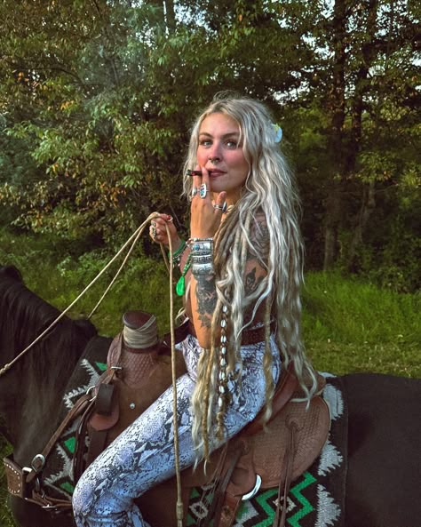 Honky Tonk Hippie🌲🤠🌄🌾🏜️🐻🌿🤎⛰️🐴🪶 Bluegrass Aesthetic, Hippy Cowboy, Insta Aesthetics, Hippie Cowgirl, Honky Tonk, Hippie Vibes, Poster Ideas, Divine Feminine, Gorgeous Hair