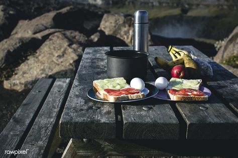 Camping breakfast | free image by rawpixel.com Tent Camping Tips, Traveler Tattoo, Quotes Traveling, Recipes Beginners, Travelling Quotes, Traveling Quotes, Camping Breakfast, Veggie Wraps, Salad Wraps