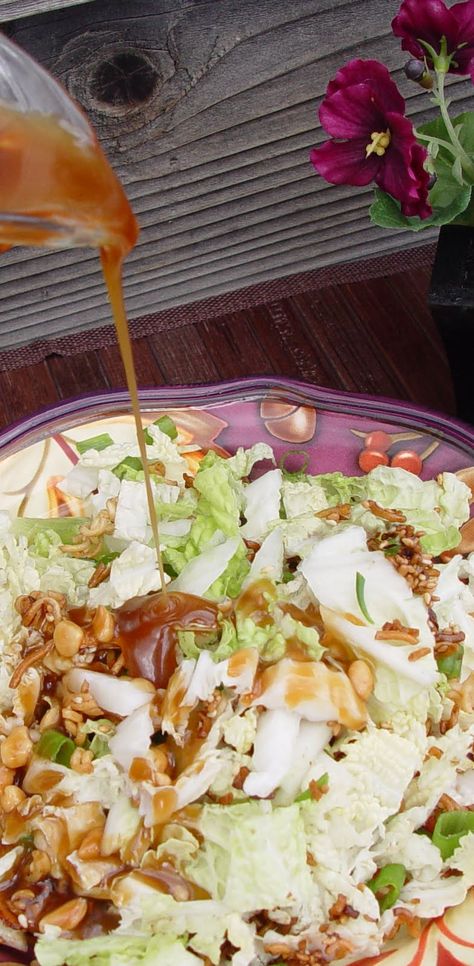 Chinese Cabbage Salad - my hubby even had a large second helping! The dressing is amazing! Chinese Cabbage Salad, Cole Slaw, Best Salad Recipes, Chinese Cabbage, Cabbage Salad, Think Food, Delicious Salads, Soup And Salad, Good Eats