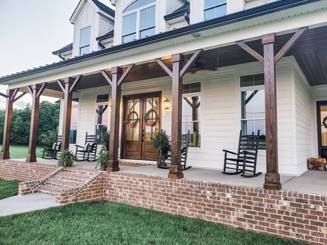 Wooden Columns Porch, Shiplap Porch, Wood Shiplap Ceiling, Stained Wood Porch, Wood Porch Posts, Porch Roof Ideas, Porch Post Ideas, Front Porch Pillars, Porch Roof Design