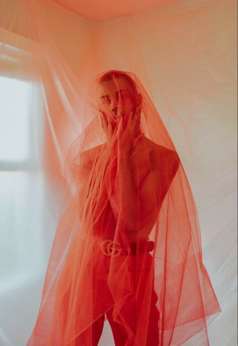 Tulle Photoshoot, Black Pics, Fashion Photography Inspiration, Photoshoot Concept, Fashion Photography Editorial, Creative Portraits, Foto Inspiration, Portrait Inspiration, Photography Inspo