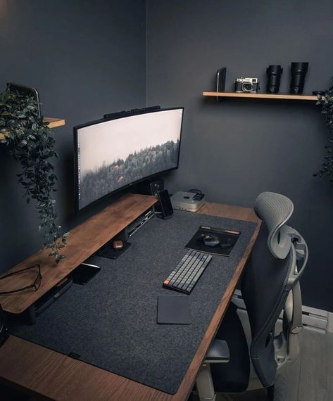 Let's eliminate all the unnecessary things. Check out some of the most inspiring minimalist desk setups to create a productive workspace for yourself! Bilik Permainan, Modern Home Offices, Home Studio Setup, Minimalist Desk, Desktop Setup, Bedroom Setup, Setup Ideas, Storage Units, Workspace Design