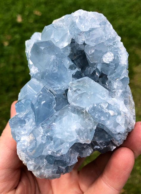 Raw Celestite, Blue Celestite, Minerals Crystals Rocks, Celestite Crystal, Crystal Vibes, Crystal Aesthetic, Pretty Rocks, Cool Rocks, Minerals And Gemstones