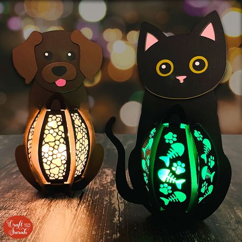 Cricut Lantern, Cat Cricut, Lantern Crafts, Dog Shadow Box, Halloween Spells, Lantern Craft, Idee Cricut, Free Svgs, Projets Cricut