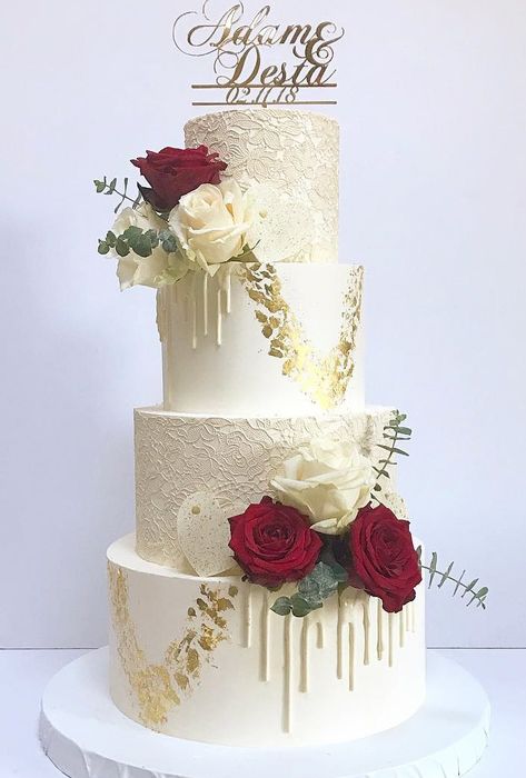 30 Beautiful Wedding Cakes The Best From Pinterest Ideas Aniversario, Wedding Cakes Elegant, Lace Wedding Cake, Pinterest Wedding, Marble Wedding, Chocolate Wedding Cake, Gorgeous Wedding Cake, Modern Wedding Cake, Gold Wedding Cake