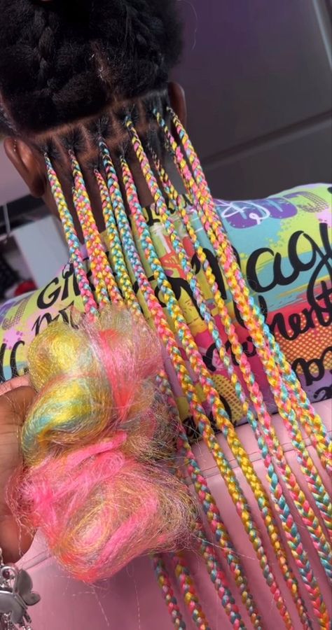 Protective Hairstyles With Color, Fruity Pebble Braids, Fruity Pebbles Braids, Protective Hairstyles Braids With Color, Cute Braid Colors, Rainbow Braids For Black Women, Braid Colors Ideas, Rainbow Knotless Braids, Cute Box Braids Hairstyles Ideas