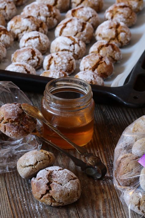 Healthy Rye Flour Honey Cookies and A DIY Gift Idea Rye Flour Muffins, Energy Balls No Dates, Cookies Made With Honey, Chocolate Banana Muffins Healthy, Rye Muffins, Honey Meringue, Bakery Favorites, Rye Cookie, Rye Recipes