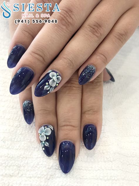 Nail Art Navy, Nailart Biru, Purple Wedding Nails, Nail Wedding, Pink Flower Nails, Ball Outfit, Mani Nails, Purple Glitter Nails, Nails And Spa