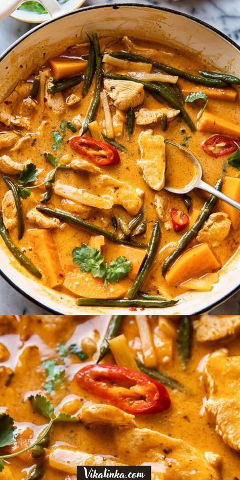 Chicken Sweet Potato Curry, Thai Coconut Curry Chicken, Green Bean Curry, Healthy Chicken Curry, Sweet Potato Green Beans, Slow Carb Recipes, Chicken Sweet Potatoes, Chicken And Sweet Potato, Green Curry Chicken