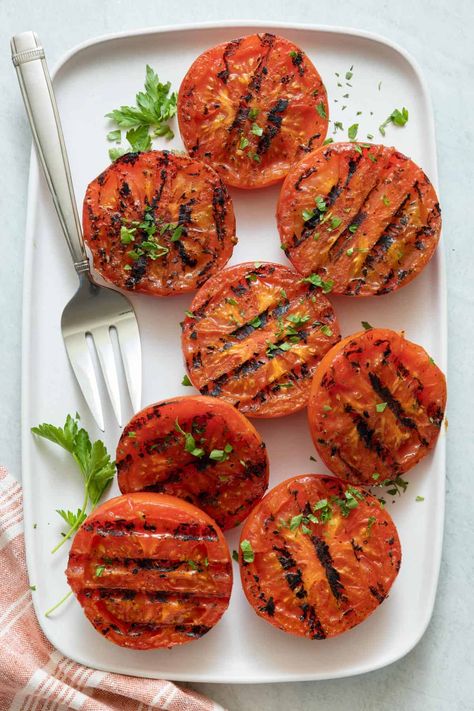 Grilled Tomatoes With Parmesan, Grilled Tomatoes With Mozzarella, Grilled Tomatoes Recipes, Grill Meat Ideas, Bbq Tomatoes, Beefsteak Tomato Recipes, Grill Tomatoes, Grilled Cheese In Air Fryer, Summer Grill