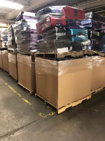 Kohl's Luggage Pallets Liquidation Pallets, Amazon Wholesale, Wholesale Pallets, Overstock Furniture, Dumpster Diving, Wholesale Business, Creek Bed, Home Furnishing Stores, Liquidation Sale