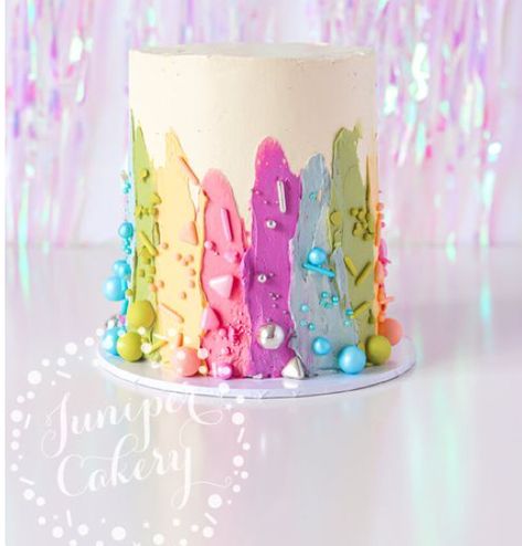 Cake Pastel Colors Birthday, Cakes With Rainbows, Colors Cake Birthday, Rainbow Flower Cake Birthday, Rainbow Cake And Cupcakes, Pastel Buttercream Cake, Pastel Birthday Cake Ideas, Whimsical Cake Ideas, Pastel Color Birthday Cake