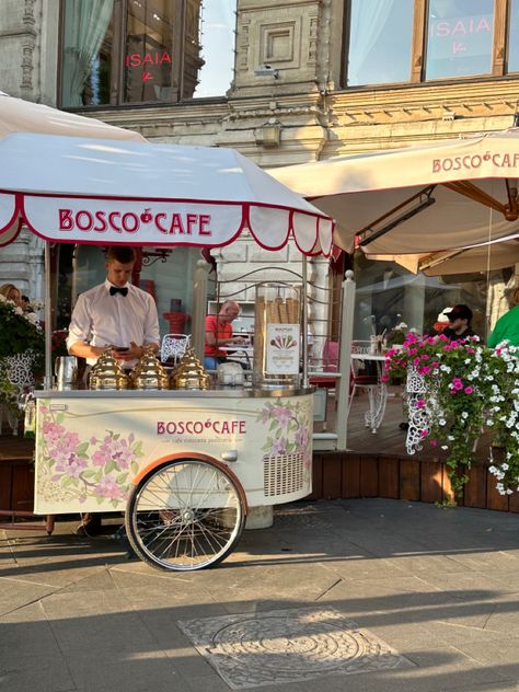 Paris Ice Cream Shop, Ice Cream Stand Aesthetic, Food Cart Aesthetic, Parisian Cafe Aesthetic, Paris Ice Cream, Paris Cafe Aesthetic, Street Ice Cream, Aesthetic Ice Cream, Urban Watercolor