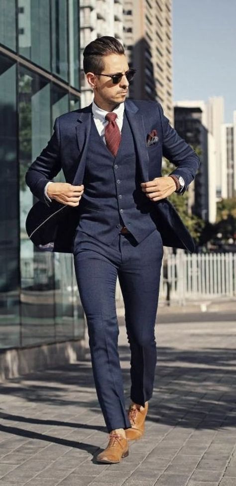 When it comes to styling #menssuits, a well-picked pair of boots can elevate your outfit's appeal. Dark Navy Blue Suit, Navy Blue Suit Men, Navy Blue Suit Wedding, Dark Navy Suit, 3 Piece Suit Men, Office Wear Outfit, Navy Suit Wedding, Suit 3 Piece, Dark Blue Suit