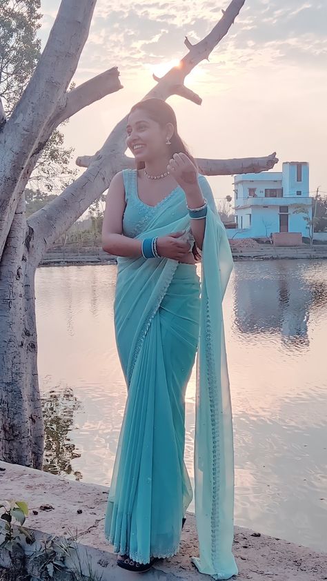 Sea green saree Clg Farewell Saree, Sea Blue Saree, Branding Outfits, Turquoise Saree, Desi Ootd, Sea Green Saree, Hot Sarees, Aesthetic Saree, Trending Saree