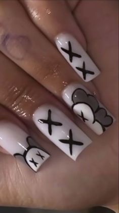 White Medium Nails With Designs, Cute Nail Sets Medium, Nails Design Medium Length, Swag Nails Short, 7th Grade Nails, Nails For 7th Grade, G59 Nails, Grade Nails, Sweet 16 Nails