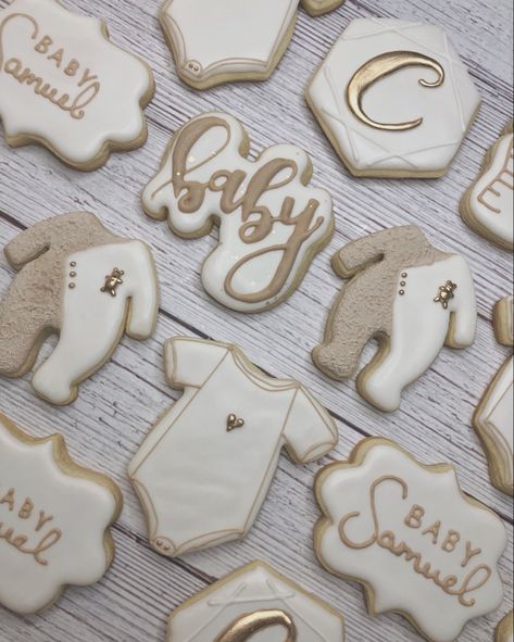 Onesie with a gold heart, baby cookie, footie PJs with a gold teddy bear. Neutral Cookies Decorated, Gender Reveal Cookies Neutral, Baby Shower Nutrual, Baby Shower Decorations Gender Neutral, White Theme Baby Shower Ideas, Boho Neutral Baby Shower Ideas, Tan Baby Shower Ideas, Gender Reveal Ideas Neutral Colors, Gender Neutral Cupcakes