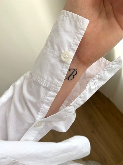 Minimal tattoo initial b letter A B Tattoo Initial, B Initial Tattoo Ideas, Small Letter B Tattoo, The Letter B Tattoo, Small B Tattoo Letter, Cursive B Tattoo, B Tattoo Letter Initial, Initial B Tattoo, Tattoo Letter B