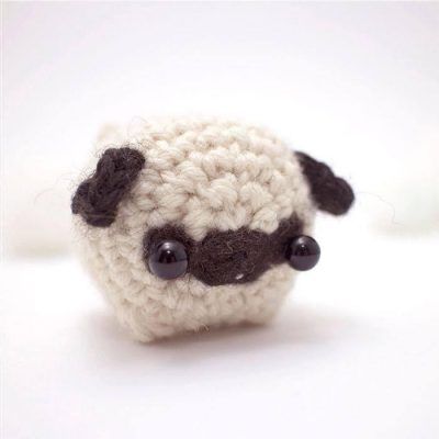 11 Animales miniatura que los amantes del tejido amarán Easy Crochet Animals, Gifts Mom, Kawaii Crochet, Fun Crochet Projects, Crochet Animal Patterns, Crochet Keychain, Crochet Dog, Diy Crochet Projects, Crochet Patterns Amigurumi