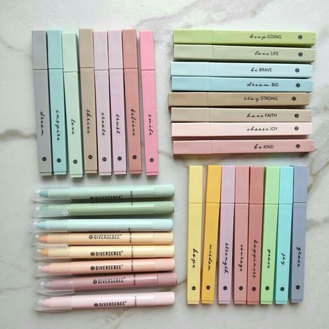 Best Highlighters School, Cute Hilighters, Aesthetic Highliters, Cute Highlighters For School, Fancy Highlighters, Stationary Highlighters, Stationary Supplies Aesthetic, Highlighter Stationary, Best Stationary Supplies