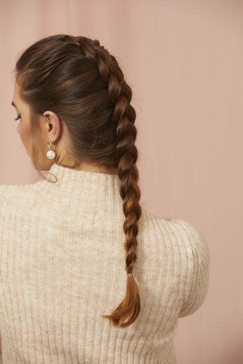 Dutch Braid Single, Scandinavian Braids, Single Dutch Braid, Dutch Braids Short Hair, Dutch Braid Styles, Dutch Braid Ponytail, Dutch Braid Tutorial, Easy Trendy Hairstyles, Ceremony Outfit