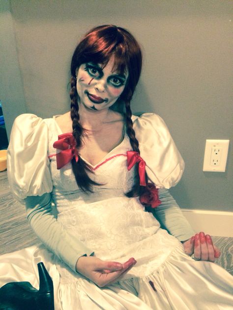 Annabelle Halloween costume Insidious Halloween Costume, Diy Annabelle Costume Women, Anabelle Halloween Costumes, Annabelle Halloween Makeup, Annabelle Costume Makeup, Halloween Costumes Annabelle, Halloween Scary Costumes For Women, Anabelle Costume Women, Halloween Costumes Horror Women