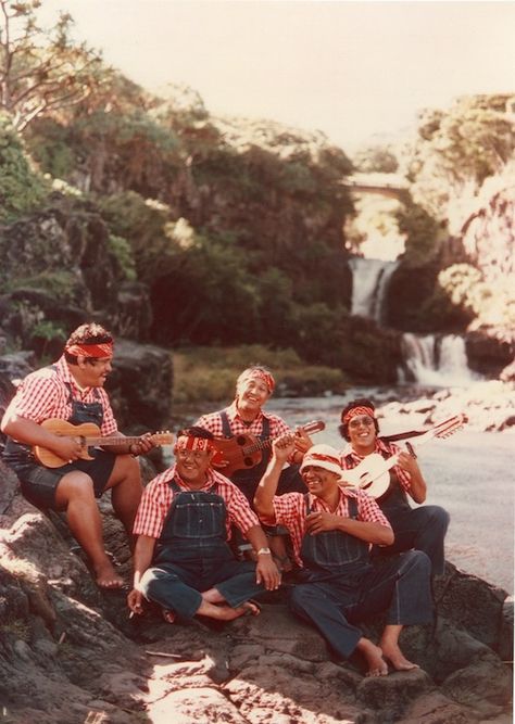 Old Hawaii, Hawaiian Artists, Hawaii Magazine, Hawaiian Music, Hawaiian Men, Traditional Song, Delta Blues, Music Culture, Original Music