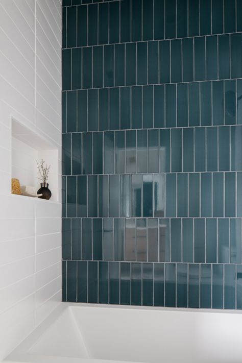 Shower Tiles Vertical Or Horizontal, Bathroom Vertical Subway Tile, Vertical Tile Tub Surround, Verticle Subway Shower Tile, Vertical Subway Tile Bathtub, Vertical Offset Subway Tile Bathroom, Vertical Rectangle Shower Tile, Vertical Offset Tile, Two Tone Shower Tile