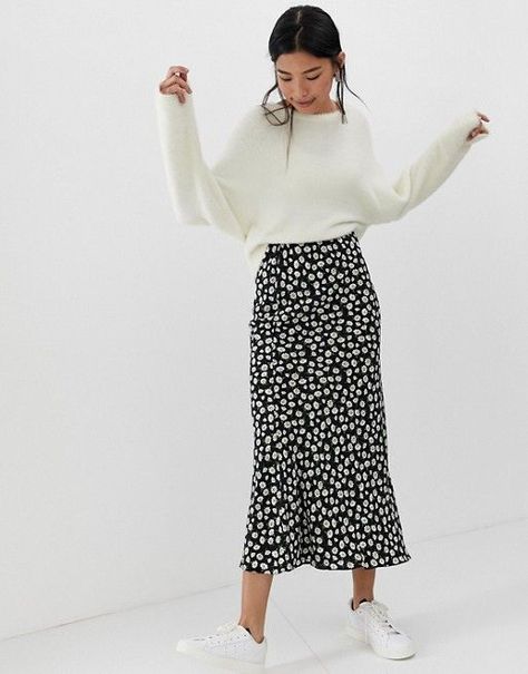 ASOS Design Daisy Print Maxi Skirt Rok Outfit, Long Skirt Outfits, 여름 스타일, Maxi Skirt Outfits, Skirt Maxi, Outfit Jeans, Dress Cream, Modest Clothing, Skirt Midi