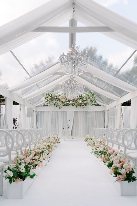 Outdoor Wedding Ceremony Tent Ideas, Clear Tent Decor, Clear Top Tent Wedding Ceremony, Wedding Ceremony In Tent, Outdoor Tent Wedding Ceremony, Fall Tent Wedding Reception, Tented Wedding Ceremony, Backyard Tent Wedding Reception, Clear Tent Wedding Reception