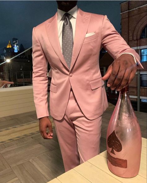 Mauve suit Mauve Suits For Men, Mauve Suit, Gf Gifts, Stylish Mens Fashion, Dream Wedding Ideas, Wedding Color, Color Style, Mens Suits, Men's Blazer