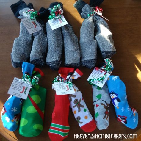 Christmas Socks Exchange, Christmas Socks Gift, Blessed Christmas, Christmas Gift Exchange, Christmas Games For Family, Christmas Gifts For Coworkers, Socks Gift, Christmas Party Games, Mom Christmas