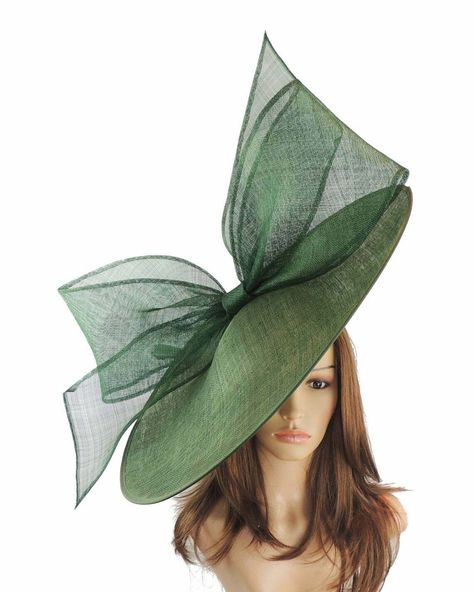 Forest Dark Green, Green Barn, Green Fascinator, Flat Hat, Dubai Wedding, Derby Fascinator, Ascot Hats, Types Of Hats, Flat Hats