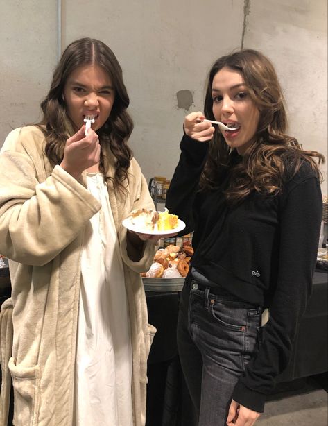 Hailee Steinfeld And Ella Hunt, Ella Hunt, I Miss You Guys, Miss You Guys, Kate Bishop, A Series Of Unfortunate Events, Emily Dickinson, Me As A Girlfriend, Hailee Steinfeld