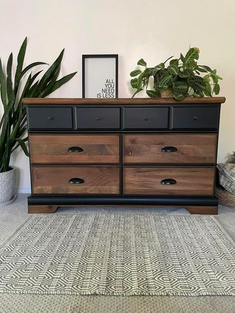 Diy Furniture Restoration, Furniture Makeover Inspiration, Diy Furniture Flip, Furniture Remodeling, Revamp Furniture, Refinishing Furniture Diy, Upscale Furniture, Diy Furniture Renovation, Furniture Rehab