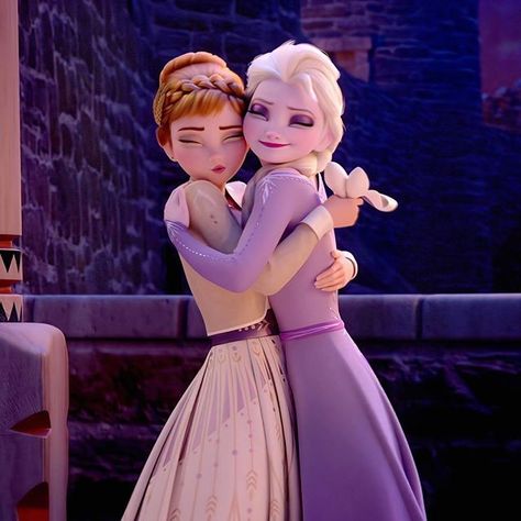 Disney Duos, Elsa Art, Anna Und Elsa, Princess Images, Frozen Sisters, Anna Disney, Disney Frozen Elsa Art, Frozen Pictures, Frozen Movie