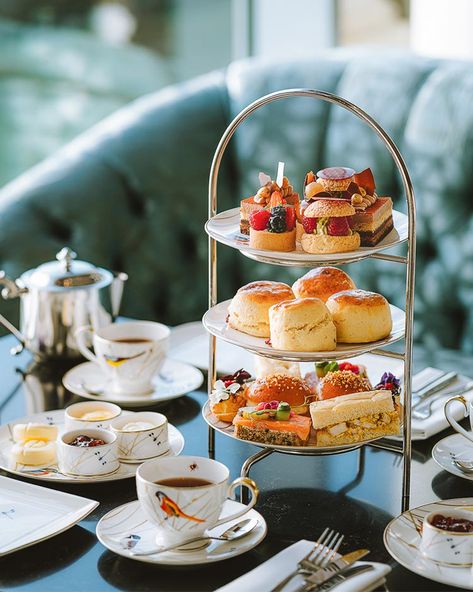 A Tour of Ireland from Victoria magazine London High Tea, Scones And Clotted Cream, Christmas Afternoon Tea, Afternoon Tea Parties, Fortnum And Mason, British Food, Covent Garden, Tea Recipes, High Tea