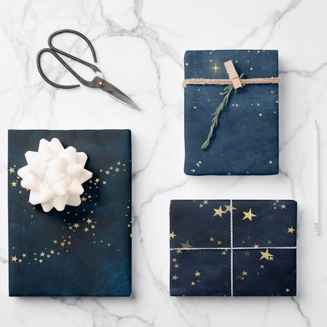 Creative Corporate Gifts, Cute Gift Wrapping Ideas, Christmas Elegant, Chic Christmas Gifts, Blue Wrapping Paper, Gift Wrapping Inspiration, Creative Tutorials, Gift Wrapper, Stars Pattern