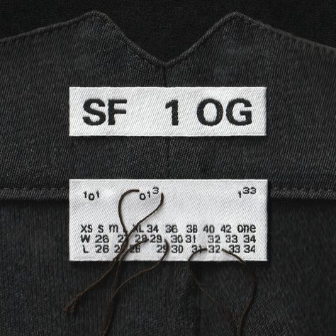 Suit Carrier, Clothing Labels Design, Cats 101, Dion Lee, Tag Design, Woven Labels, Clothing Labels, Site Internet, Hang Tags