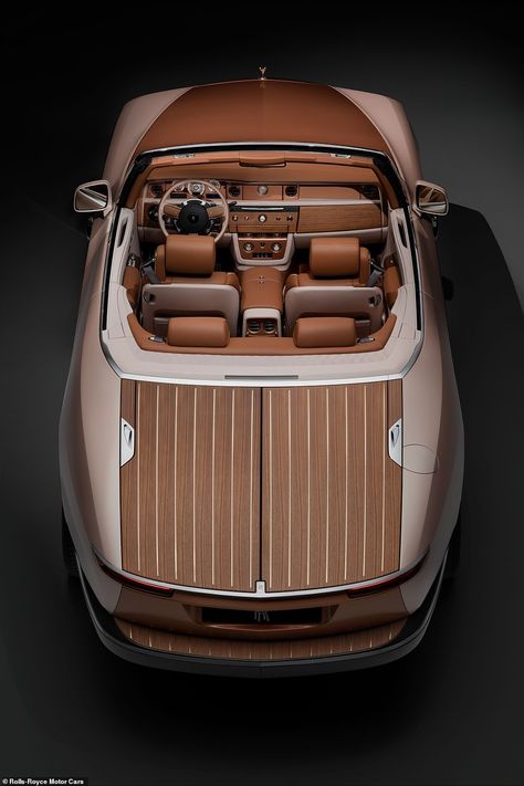 Royal Cars, Victorian Vases, Rolls Royce Motor Cars, Luxury Vehicles, Luxury Car Interior, Aesthetic Cool, Aesthetic Car, Pimped Out Cars, Tesla Car