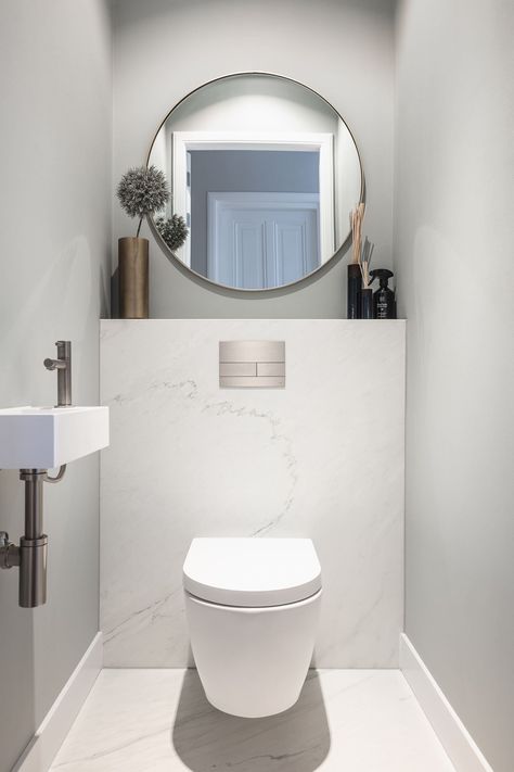 Small Toilet Decor, Minimalist Powder Room, Small Toilet Design, Contemporary Powder Room, Small Downstairs Toilet, Toilette Design, Toilet Room Decor, Wc Design, Small Toilet Room