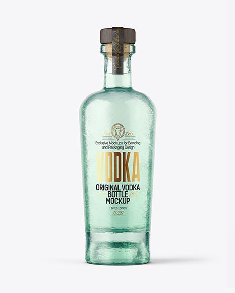 Vintage Vodka Bottle Mockup Glass Bottle Design, Retro Label, Cool Drinks, Vodka Brands, Premium Vodka, Mockup Photoshop, Gin Bottles, Professional Presentation, Dry Gin