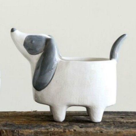 Indoor Plants Decor Ideas, Indoor Plants Decor, Dog Planter, Pottery Animals, Ceramic Dog, Pottery Handbuilding, Garden Pottery, Plant Decor Indoor, Pottery Classes